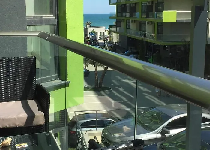 Alezzi Ely Apartment Navodari