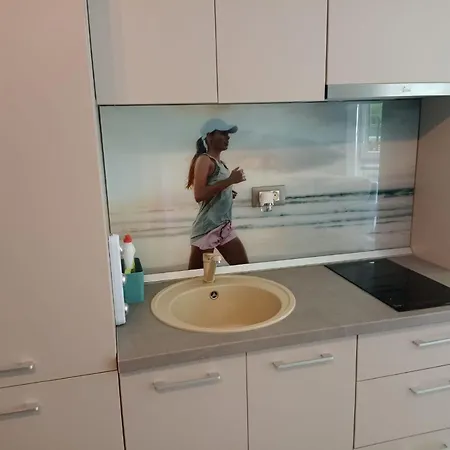 Alezzi Ely Apartamento *