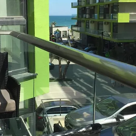 Alezzi Ely Apartamento Năvodari